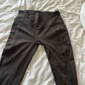 Lululemon all the right places 23’ size 8